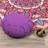 cuscino-meditazione-zafu-prugna-sala